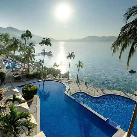 Camino Real Acapulco Diamante Hotel